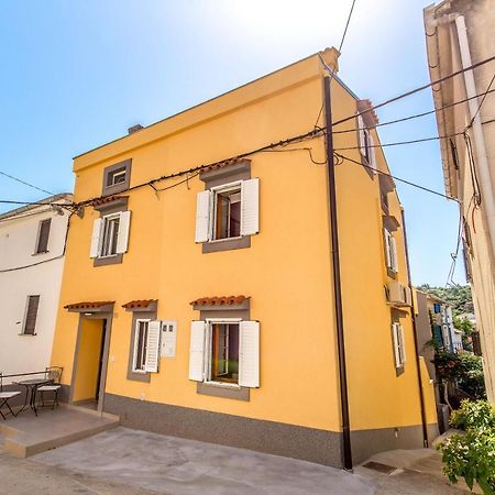Tin 1 Apartment Vrbnik  Exterior photo