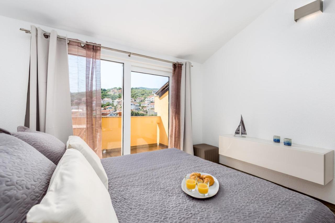 Tin 1 Apartment Vrbnik  Exterior photo