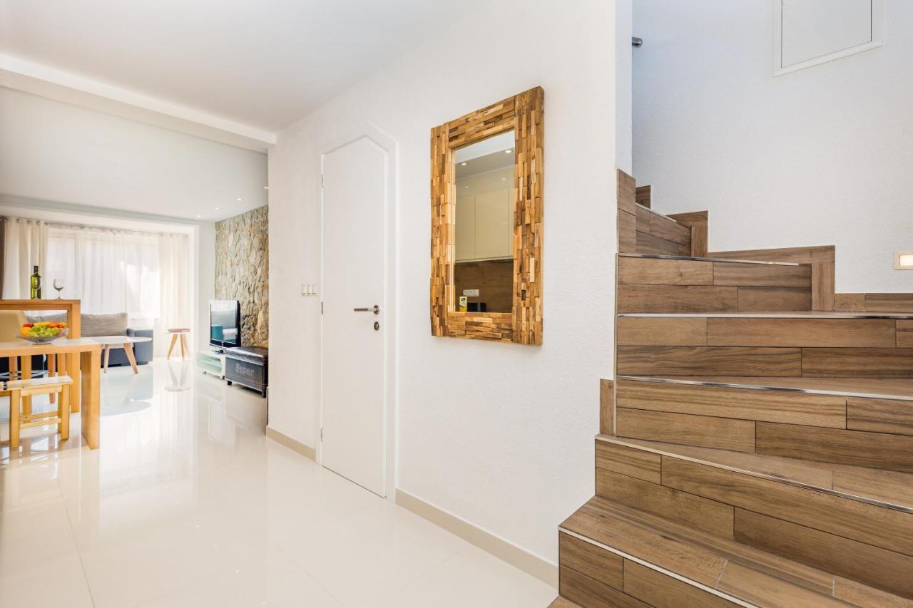 Tin 1 Apartment Vrbnik  Exterior photo